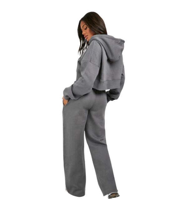 Tracksuit - Image 4